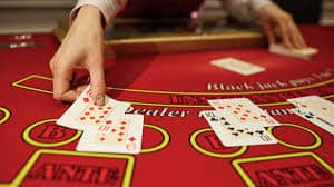 Antarmuka meja live dealer American Roulette dengan dealer langsung dan chip virtual